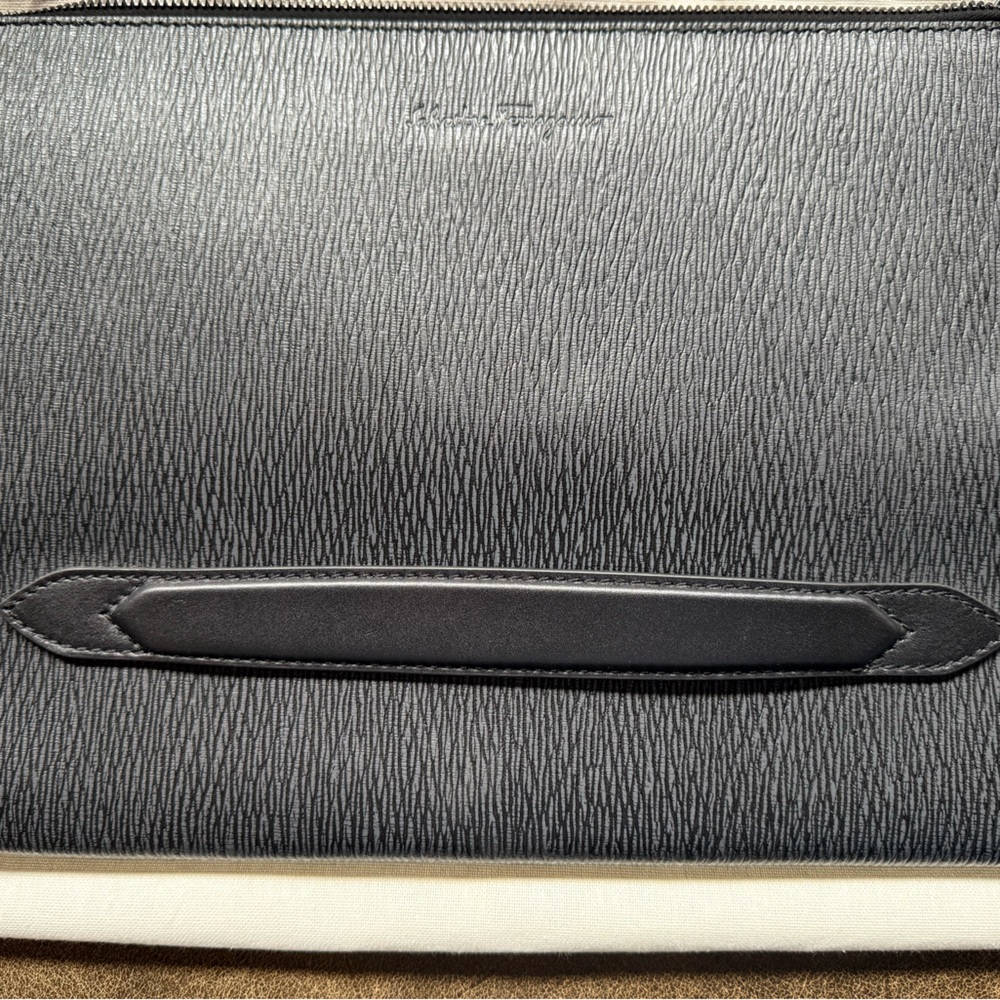 Leather Elegant Ferragamo Black Pouch with Handle -Unisex